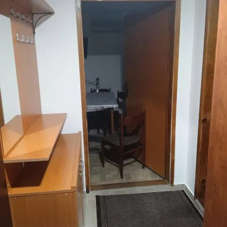 Mara ホームステイ ボル