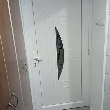 ホームステイ Mara *